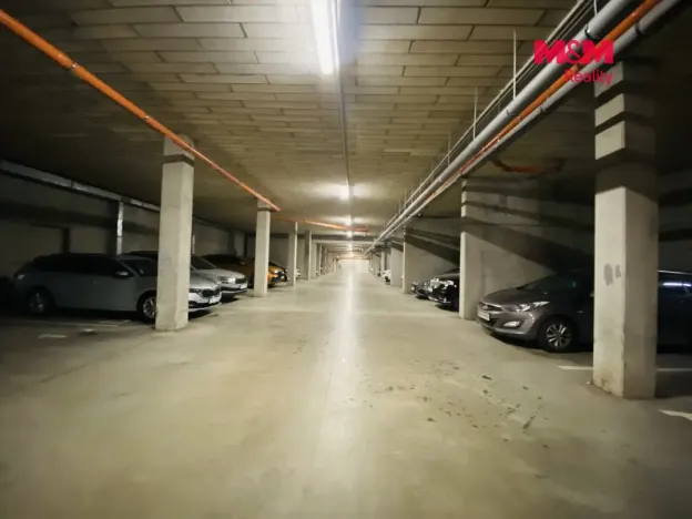 Prodej garážového stání, Brno, Sedláčkova, 26 m2