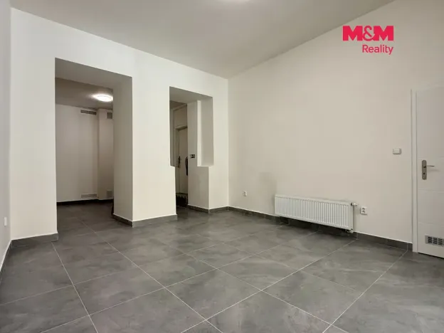 Pronájem obchodního prostoru, Kladno, T. G. Masaryka, 80 m2