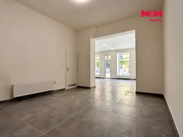 Pronájem obchodního prostoru, Kladno, T. G. Masaryka, 80 m2