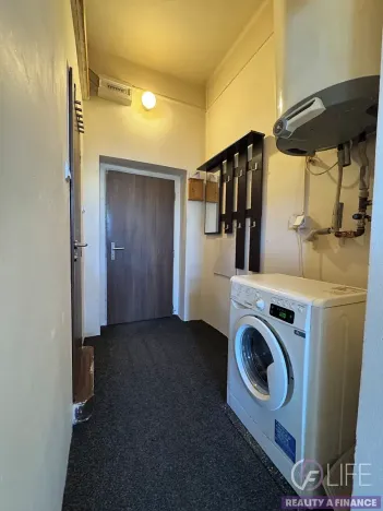 Prodej bytu 2+kk, Hostinné, Nádražní, 52 m2