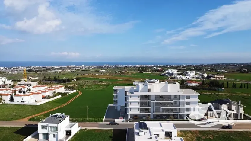 Prodej bytu 2+1, Paralimni, Kypr, 74 m2