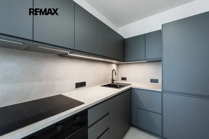 Pronájem bytu 2+kk, Praha - Strašnice, Strančická, 48 m2