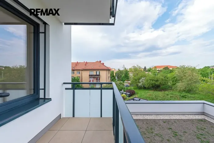 Pronájem bytu 2+kk, Praha - Strašnice, Strančická, 48 m2