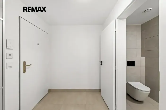 Pronájem bytu 2+kk, Praha - Strašnice, Strančická, 48 m2