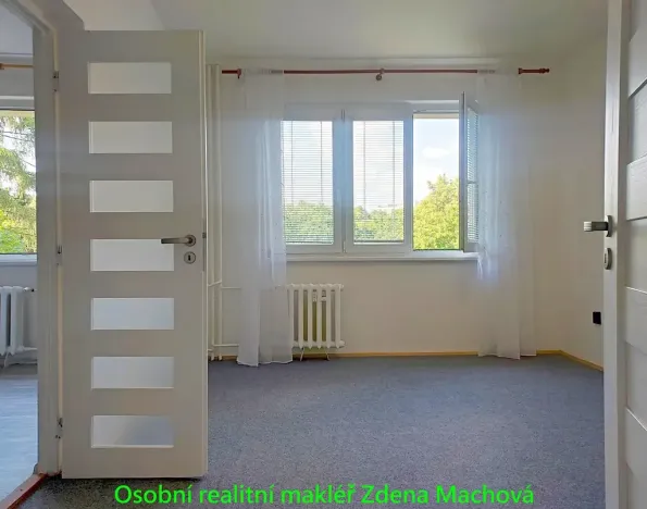 Pronájem bytu 2+1, Praha - Malešice, Káranská, 56 m2