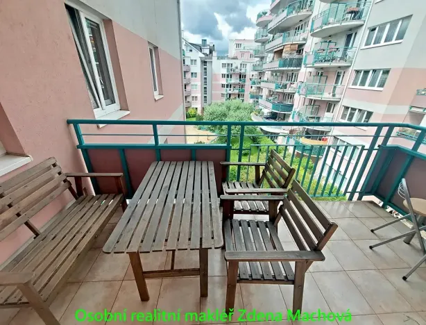 Pronájem bytu 2+kk, Praha - Strašnice, Gutova, 55 m2