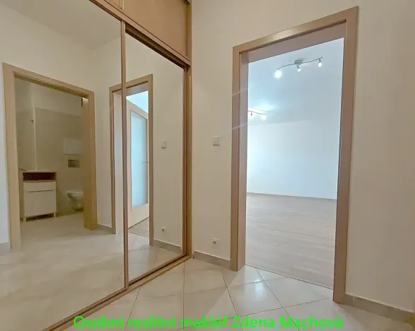 Pronájem bytu 2+kk, Praha - Strašnice, Gutova, 55 m2