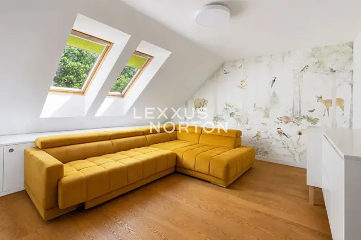 Prodej rodinného domu, Zvole, Hlavní, 378 m2