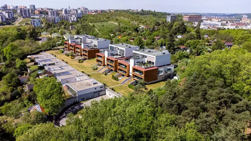 Pronájem bytu 3+kk, Praha - Hrdlořezy, Mezitraťová, 119 m2