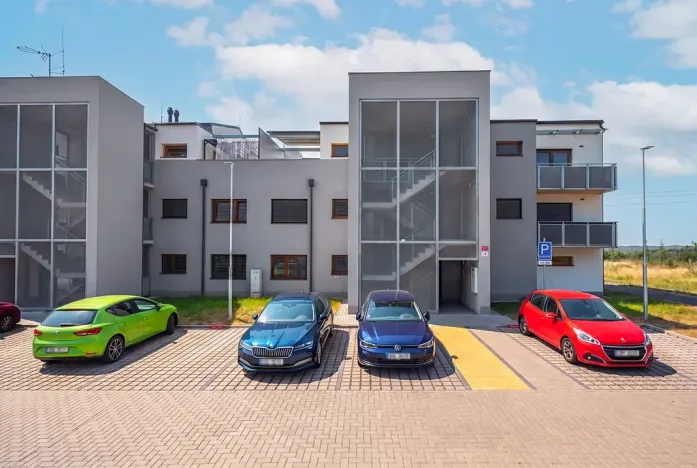 Prodej bytu 4+kk, Znojmo, Třešňová, 166 m2