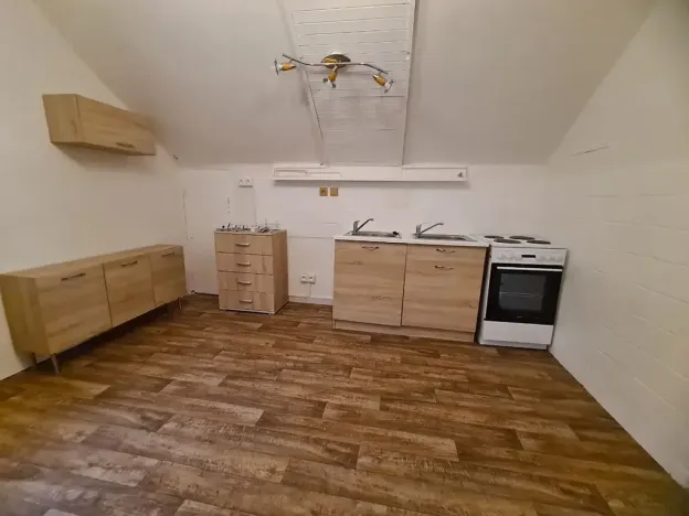 Pronájem bytu 2+1, Praha - Horní Měcholupy, Jaroměřská, 70 m2