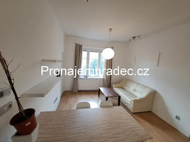 Pronájem bytu 2+kk, Hradec Králové, Mánesova, 48 m2