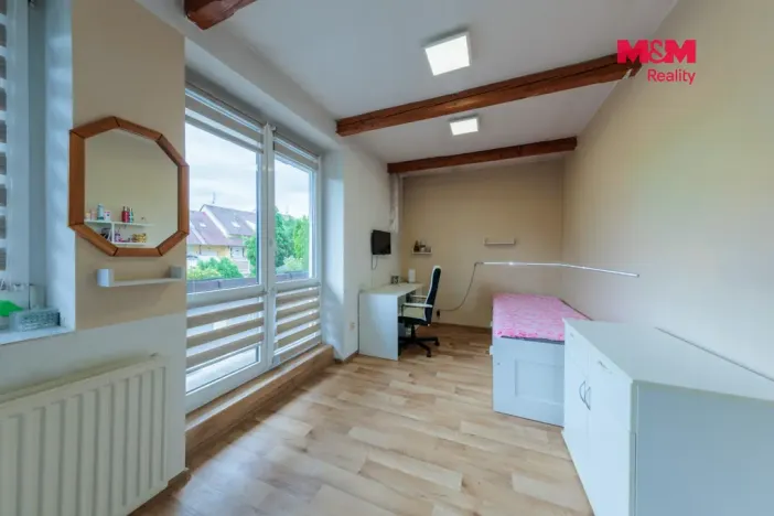 Prodej činžovního domu, Karlovy Vary - Dvory, V Lučinách, 330 m2