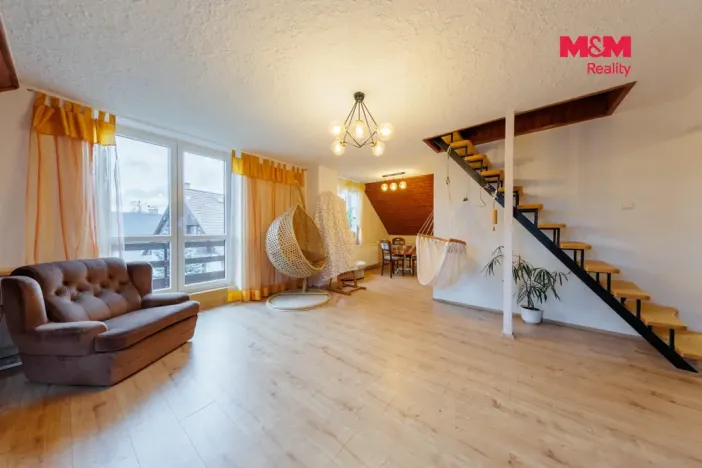 Prodej činžovního domu, Karlovy Vary - Dvory, V Lučinách, 330 m2