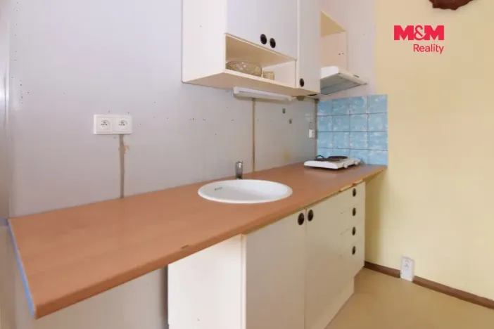 Prodej bytu 1+kk, Ústí nad Labem - Krásné Březno, Žežická, 32 m2
