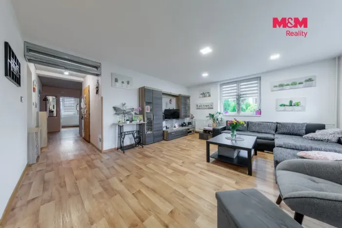 Prodej rodinného domu, Karlovy Vary - Dvory, V Lučinách, 330 m2