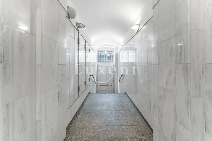 Prodej činžovního domu, Praha - Nové Město, Na bojišti, 805 m2