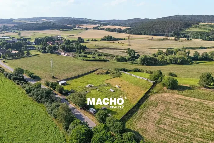 Prodej komerčního pozemku, Drevníky, 8640 m2