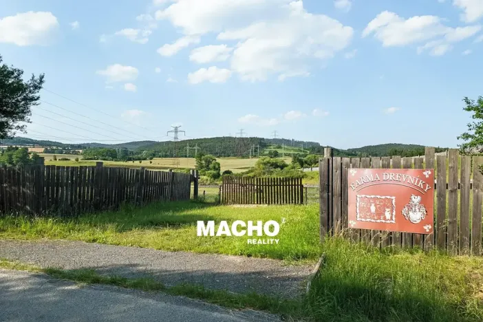 Prodej komerčního pozemku, Drevníky, 8640 m2