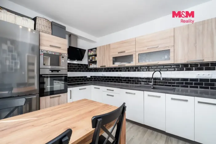 Prodej bytu 3+1, Ústí nad Labem - Severní Terasa, Rabasova, 78 m2