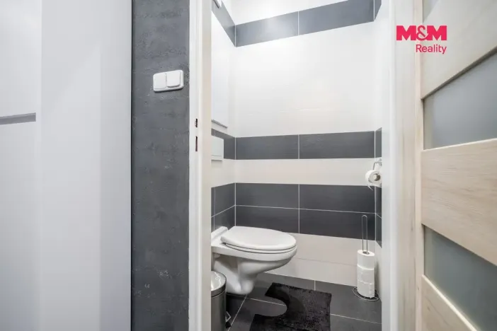 Prodej bytu 3+1, Ústí nad Labem - Severní Terasa, Rabasova, 78 m2