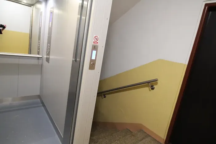 Prodej bytu 3+1, Karlovy Vary, Krymská, 68 m2