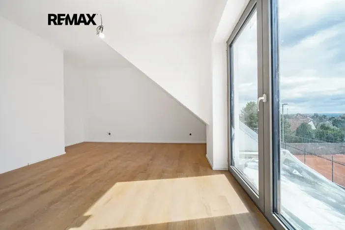 Prodej bytu 3+kk, Moravany, Květná, 108 m2