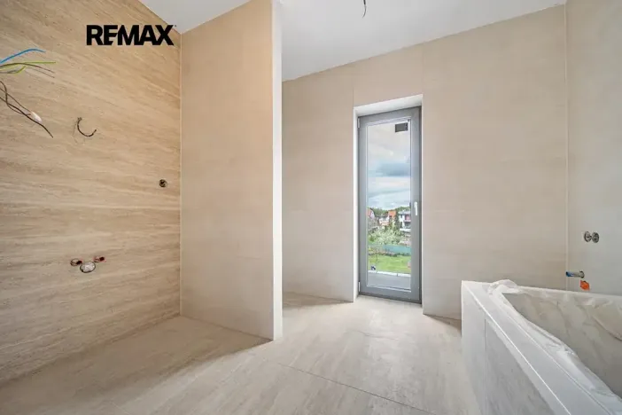 Prodej bytu 3+kk, Moravany, Květná, 108 m2