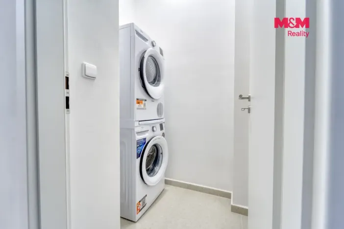 Pronájem bytu 2+kk, Plzeň - Jižní Předměstí, Kardinála Berana, 60 m2
