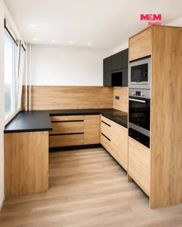 Prodej bytu 2+1, Pardubice - Zelené Předměstí, nábřeží Závodu míru, 54 m2