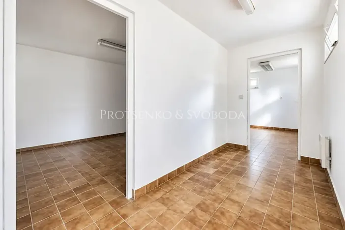 Prodej ordinace, Křižanov, Benešovo náměstí, 530 m2