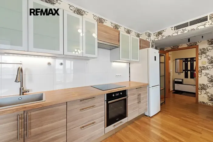 Pronájem bytu 2+kk, Praha - Žižkov, Ke kapslovně, 64 m2