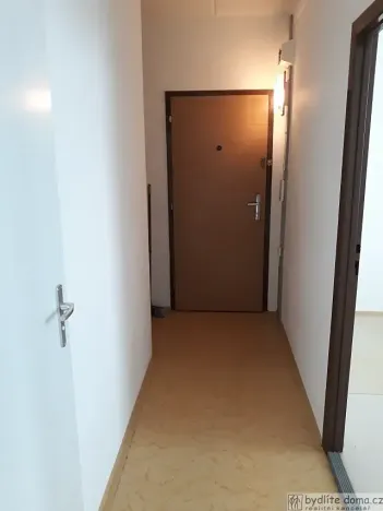 Pronájem bytu 2+kk, Tábor, nám. Přátelství, 40 m2