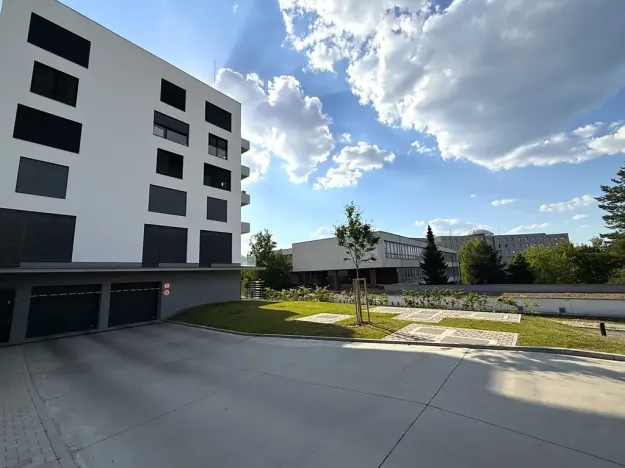 Pronájem bytu 2+kk, Brno, třída Generála Píky, 84 m2
