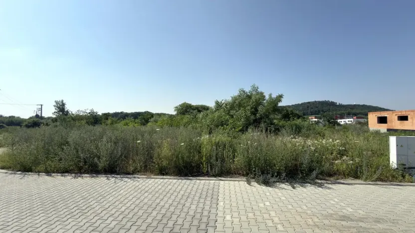 Prodej pozemku, Mikulov, Slovácké brigády, 721 m2