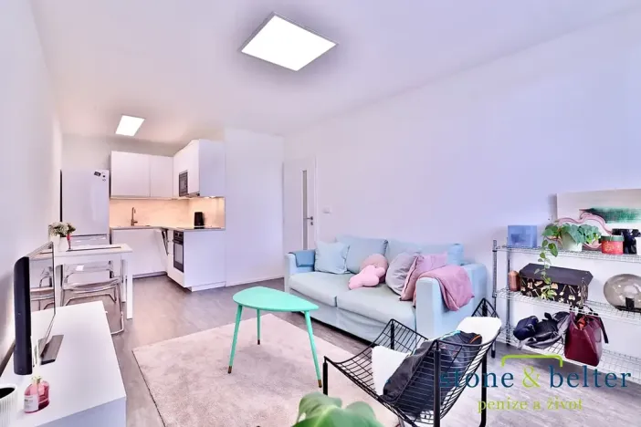 Pronájem bytu 2+kk, Praha - Nusle, Pujmanové, 40 m2