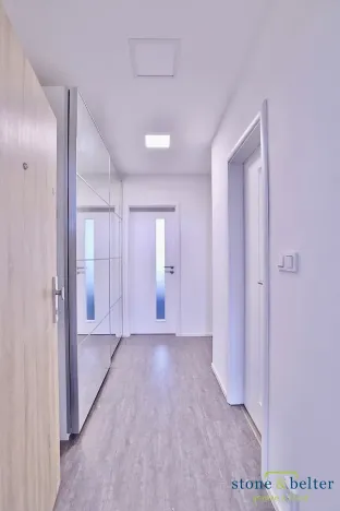 Pronájem bytu 2+kk, Praha - Nusle, Pujmanové, 40 m2