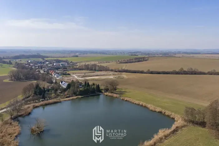 Prodej pozemku pro bydlení, Komárov, 744 m2