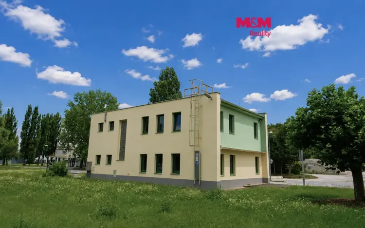 Pronájem kanceláře, Králův Dvůr, V Lukách, 200 m2