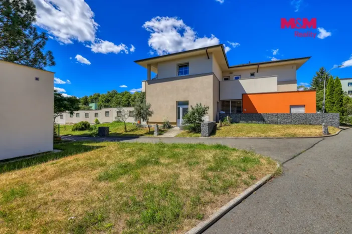 Pronájem obchodního prostoru, Klatovy - Klatovy IV, Studentská, 30 m2