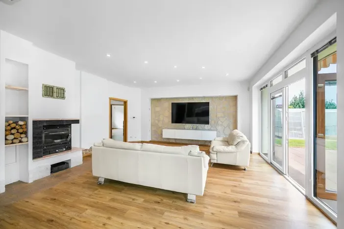 Prodej rodinného domu, Třemošná - Záluží, Lipová, 213 m2