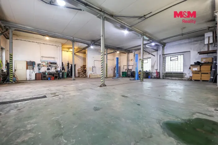 Prodej výrobních prostor, Černošín, 1100 m2