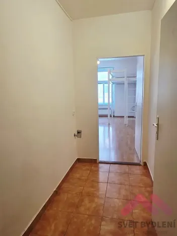 Pronájem bytu 1+kk, Praha - Vršovice, Kodaňská, 26 m2