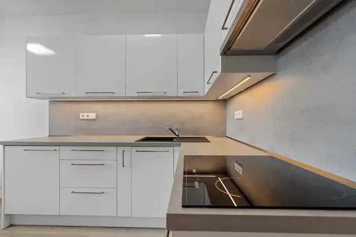 Pronájem bytu 1+kk, Zlín, Hřebíčkova, 30 m2