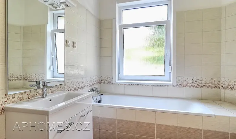 Pronájem bytu 2+1, Praha - Vršovice, Tolstého, 90 m2