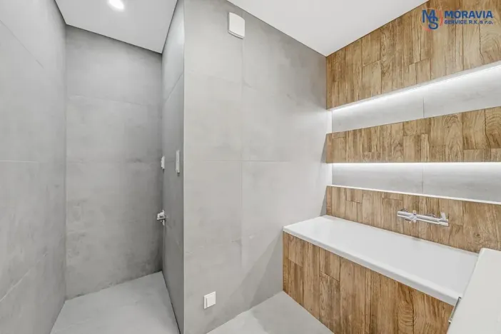 Pronájem bytu 2+1, Olomouc, Brněnská, 58 m2