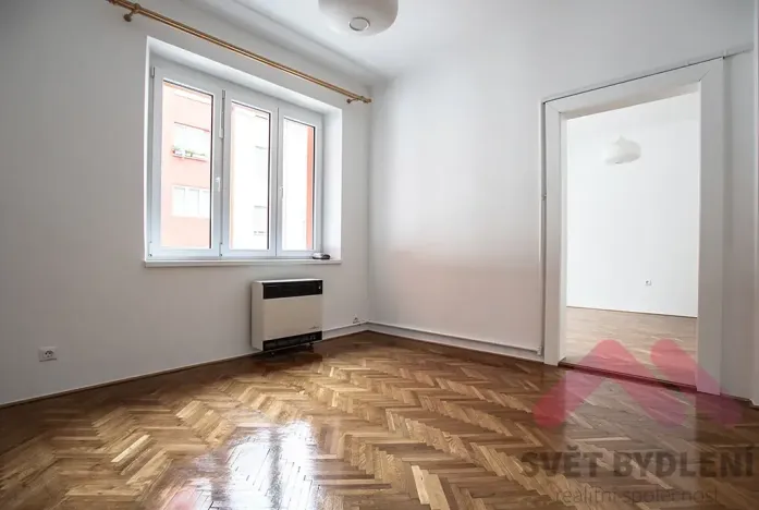 Pronájem bytu 2+1, Praha - Vršovice, Tolstého, 49 m2