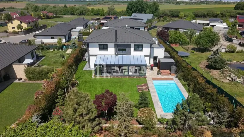 Prodej rodinného domu, Psáry, Na Lukách, 307 m2