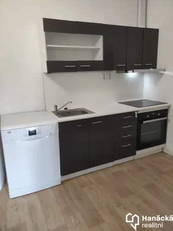Pronájem bytu 2+1, Šternberk, Jaroslavova, 50 m2