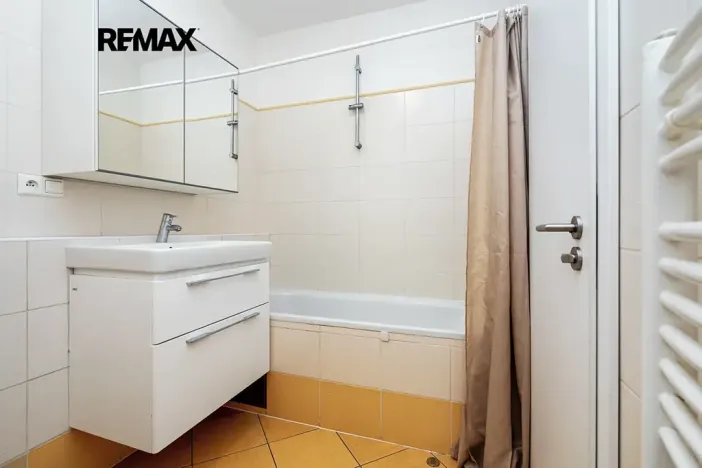 Pronájem bytu 3+kk, Zbuzany, Lomená, 72 m2